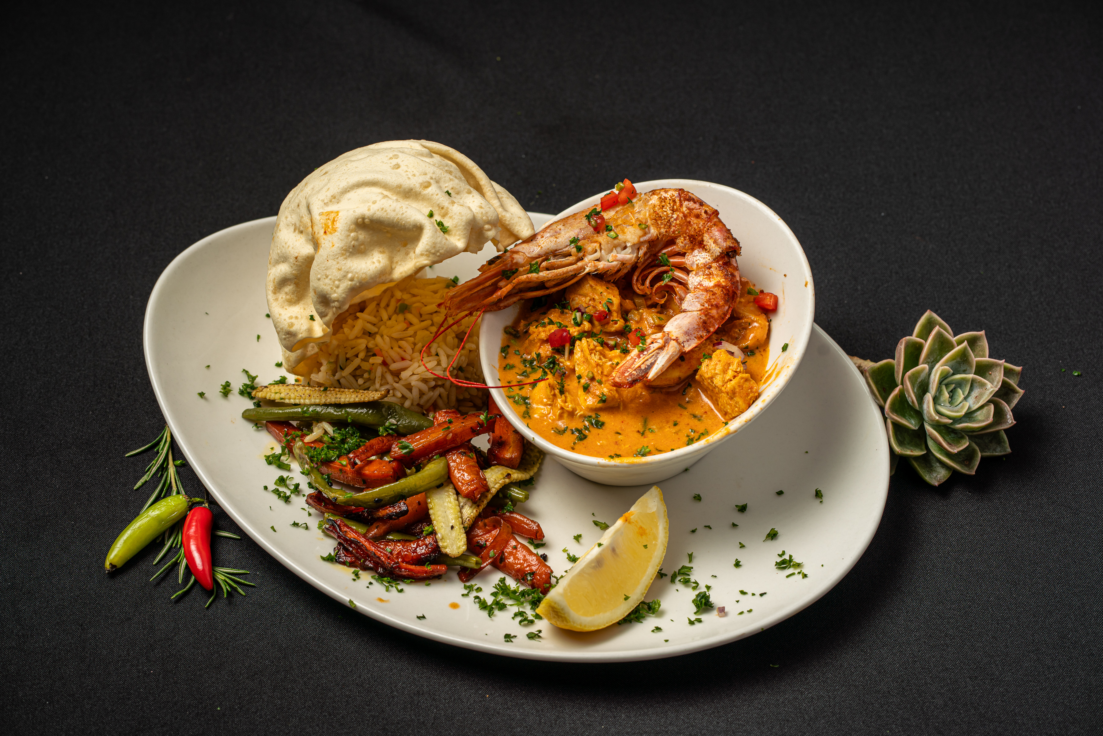 THAI CHICKEN AND PRAWN CURRY